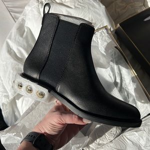 🆕 NIB Louise et Cie Women’s Boots